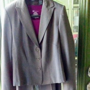 Lady's Size 8 Suit, Jacket and Slacks.  Never Worn